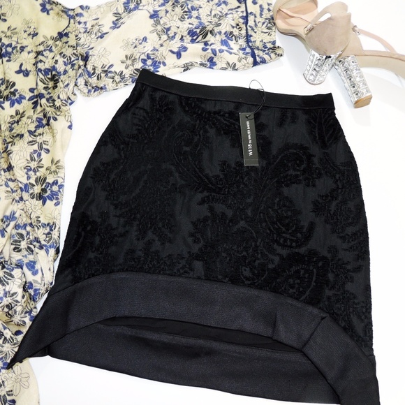 W118 by Walter Baker Dresses & Skirts - Structured Tapestry Skirt - W118 by Walter Baker W118 by Walter Baker Dresses & Skirts - Structured Tapestry Skirt - W118 by Walter Baker